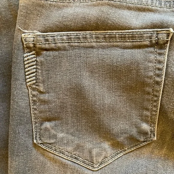 Paige Verdugo Raw Hem Ankle Jeans - Picture 12 of 13